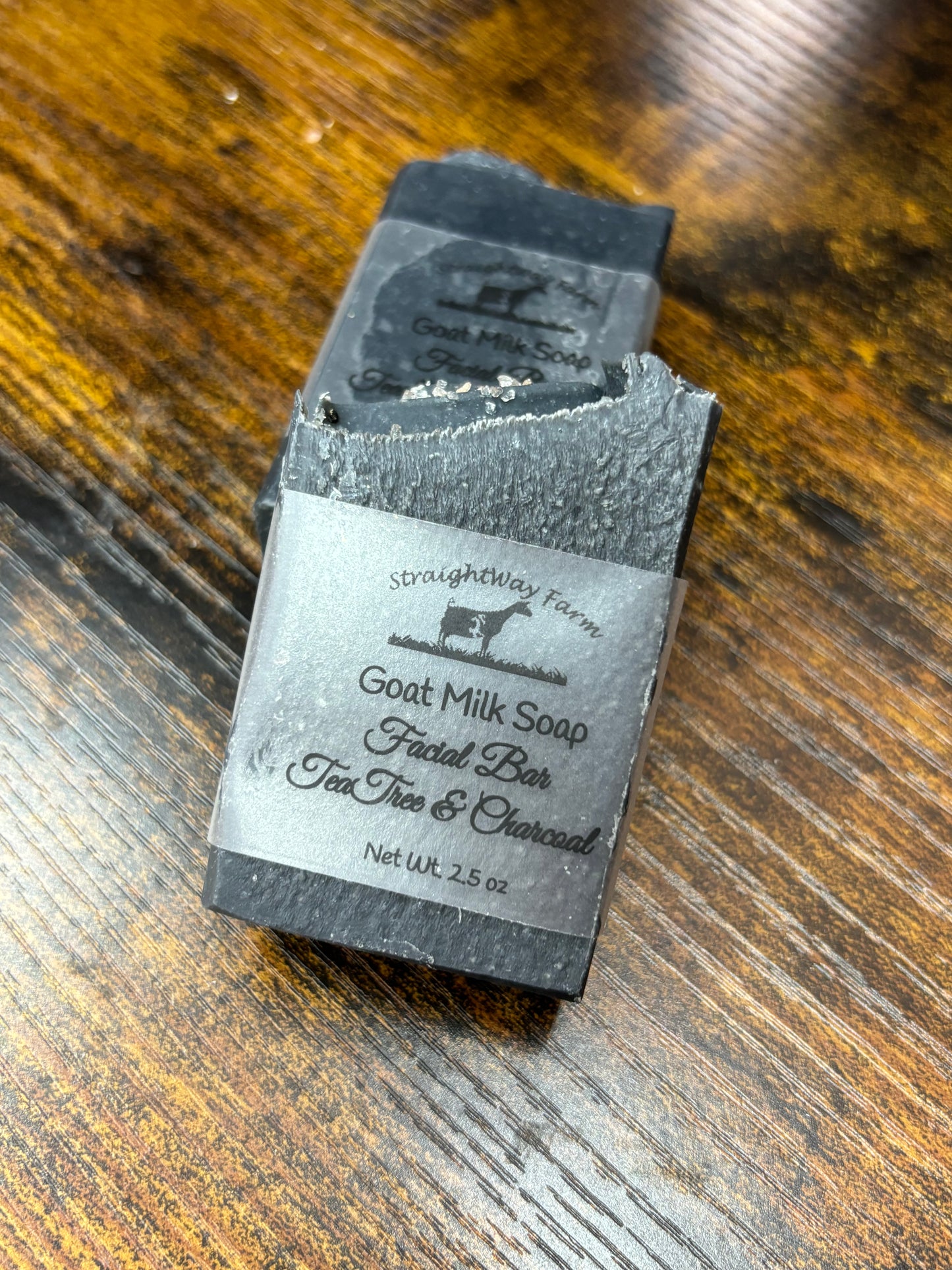 Charcoal facial bar. Made with charcoal, tea tree oil and tamanu oil. Excellent for all skin types.